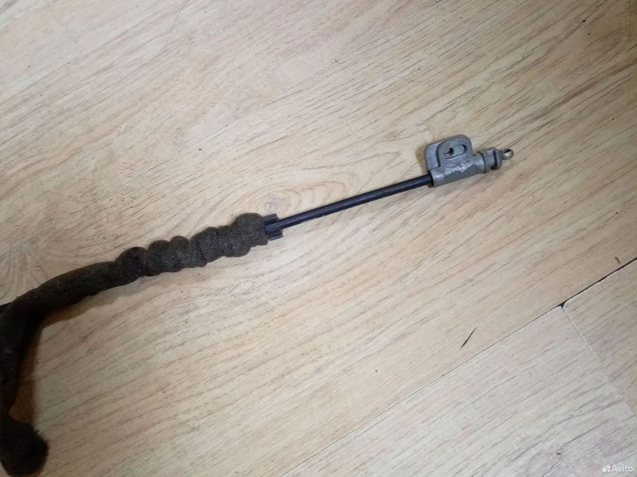 Трос акпп vag 8d1713575