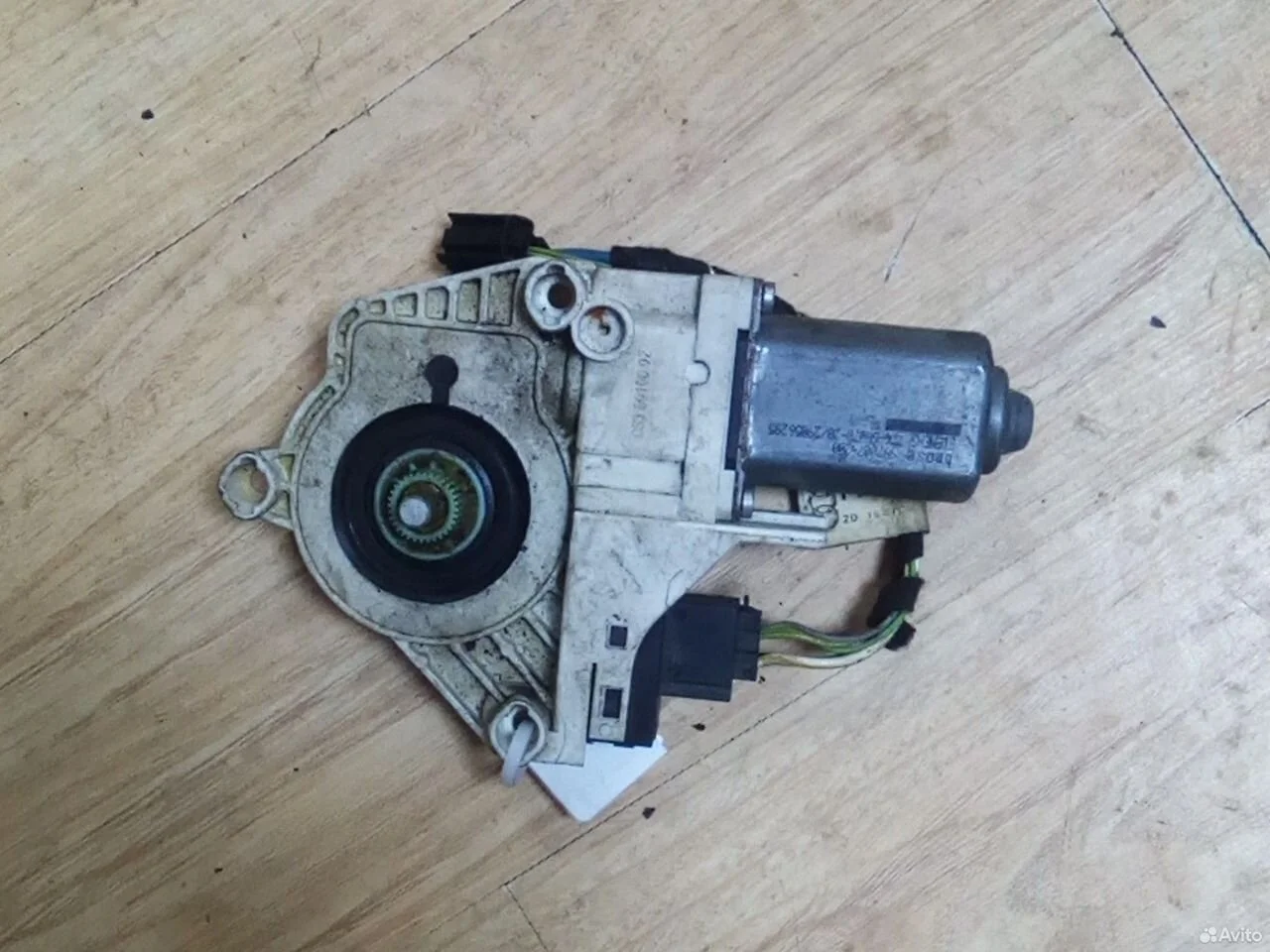 Моторчик стеклоподъемника пер. левый audi a6 c6