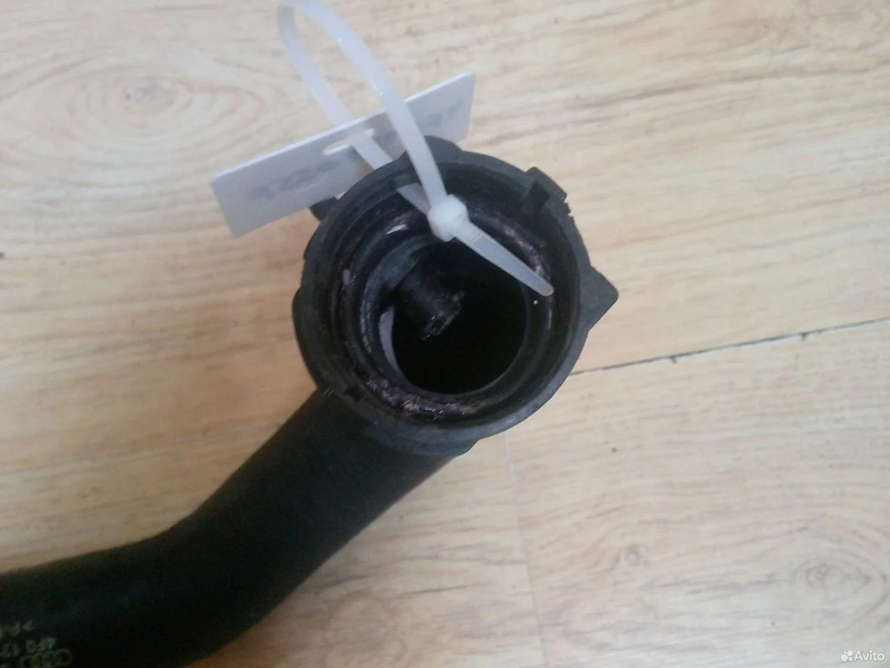 Патрубок системы охлаждения audi a6 c6 4f0121055f