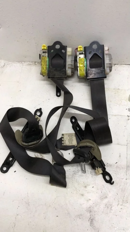 Ремень безопасности передний левый toyota corolla