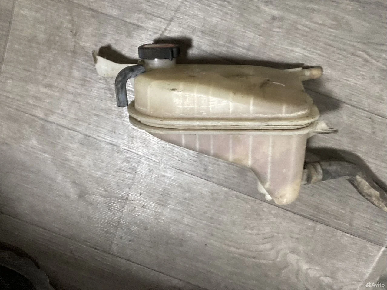 Расширительный бачок toyota avensis