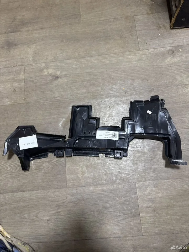 Воздухозаборник радиатора правый vag