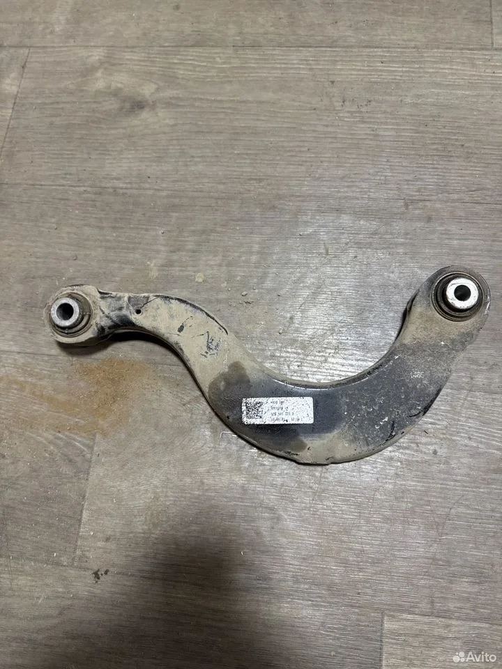 Рычаг задней подвески верхний vag