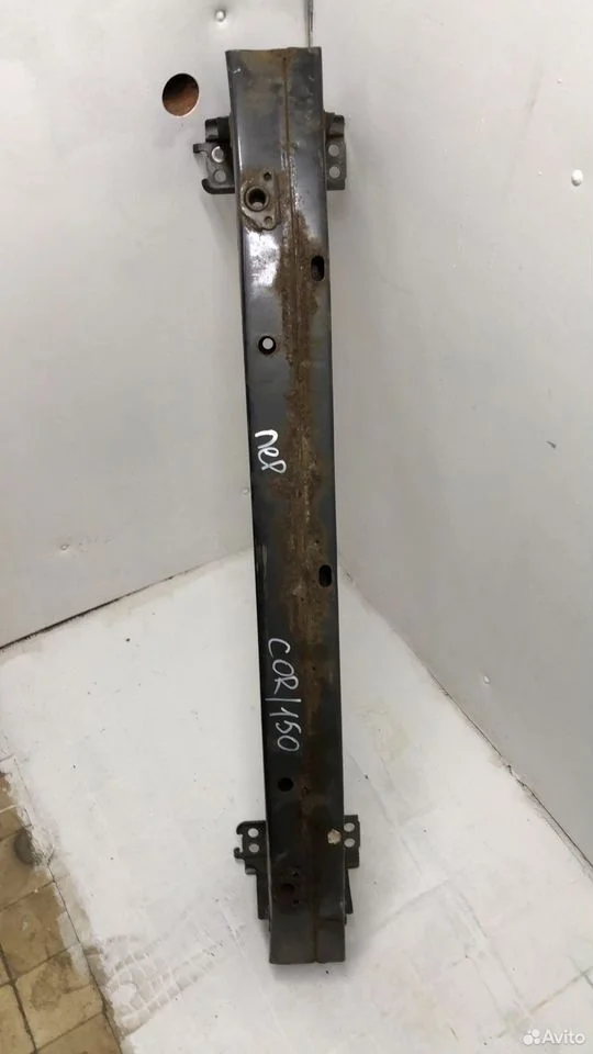 Усилитель переднего бампера toyota corolla