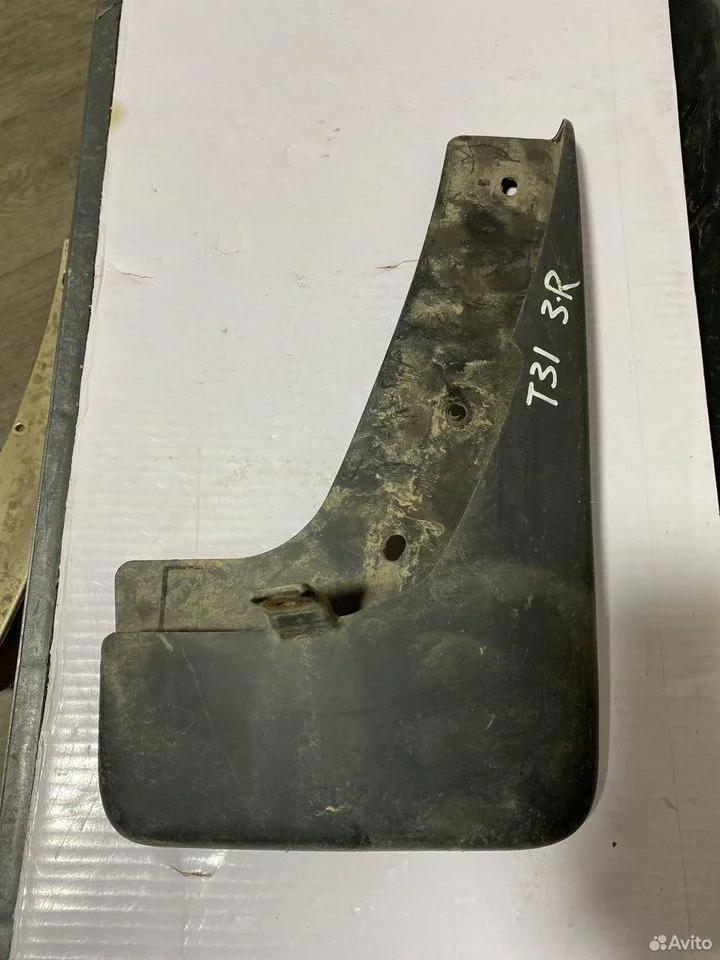 Брызговик задний правый nissan x-trail t-31