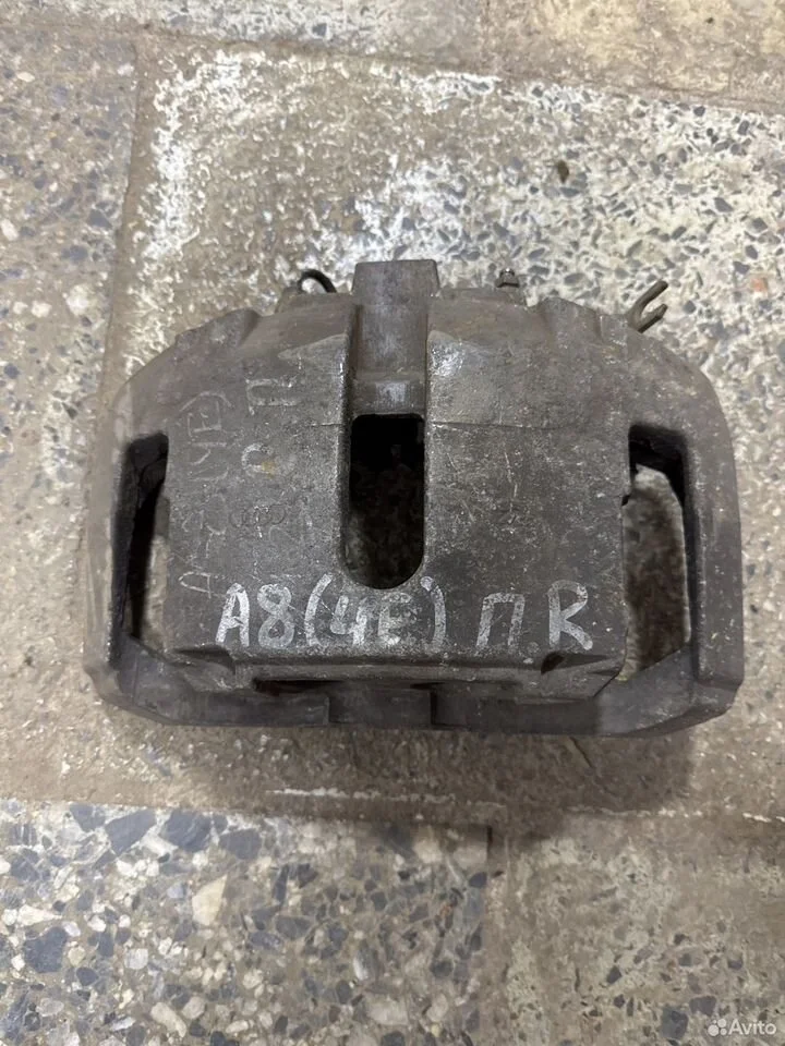 Суппорт тормозной передний левый и правый vag