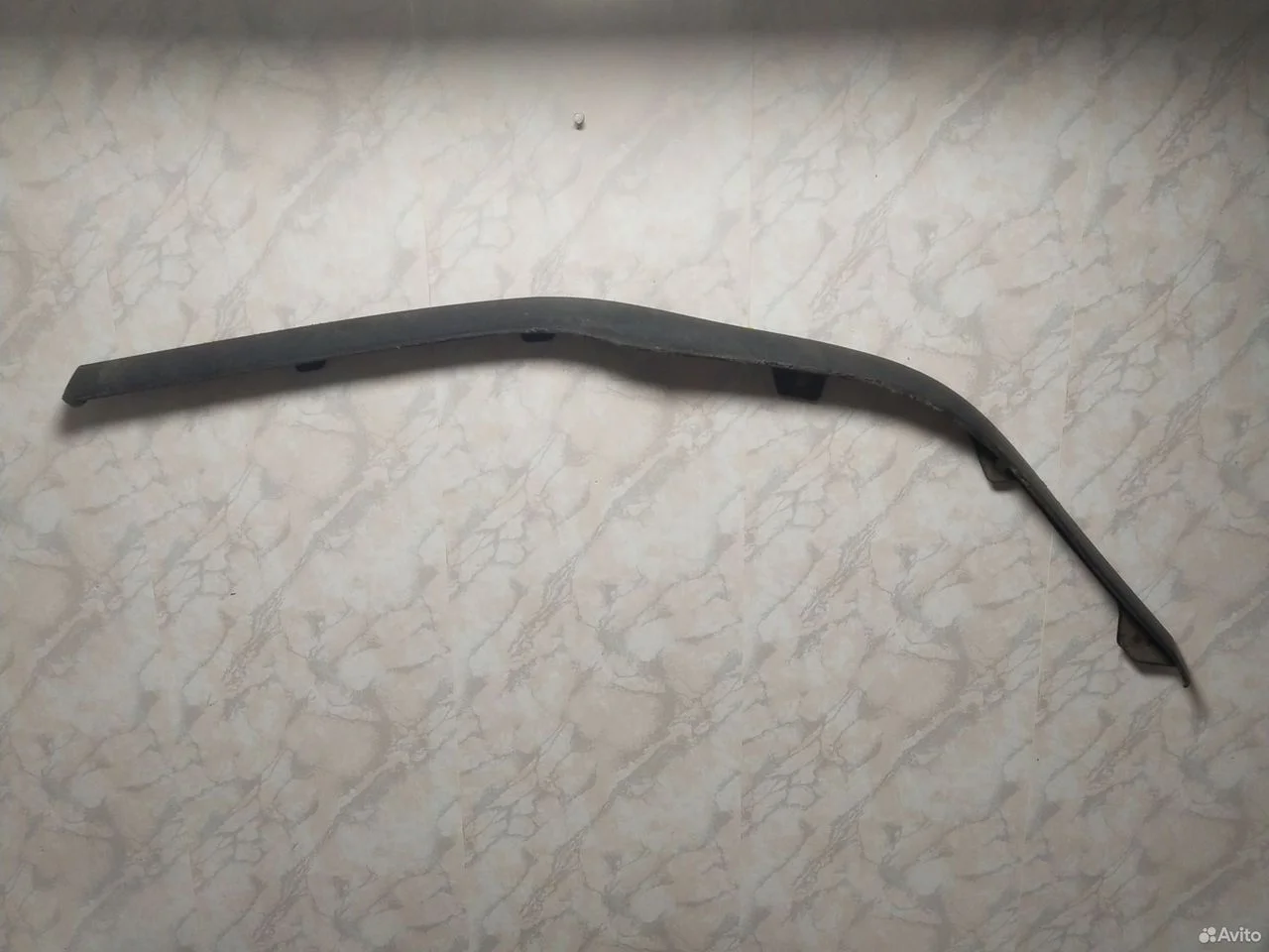 Накладка бампера левая (губа) toyota