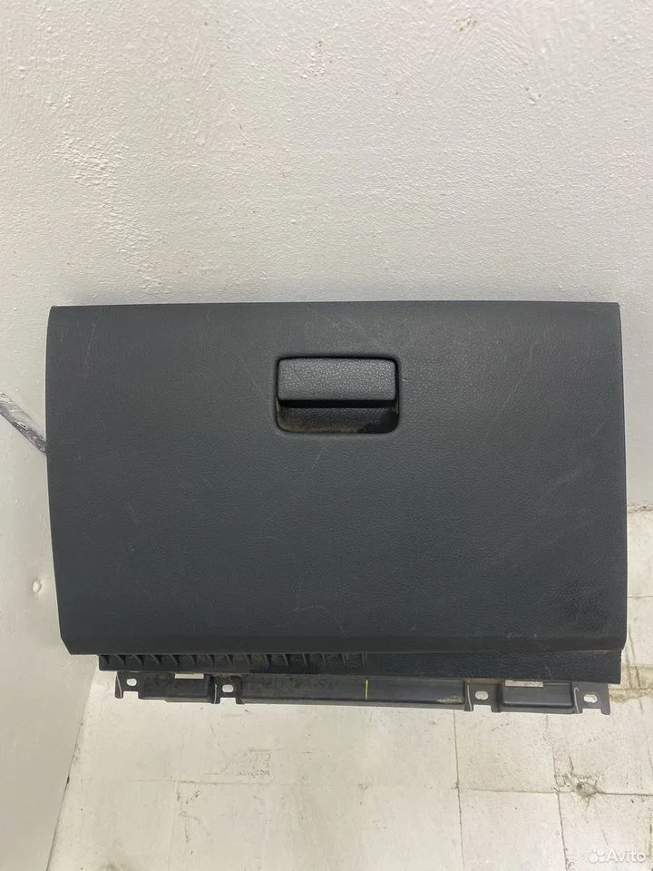 Бардачок nissan tiida c11