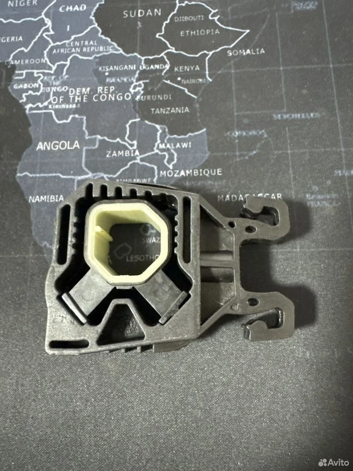 Кронштейн радиатора охлаждения верхний vag