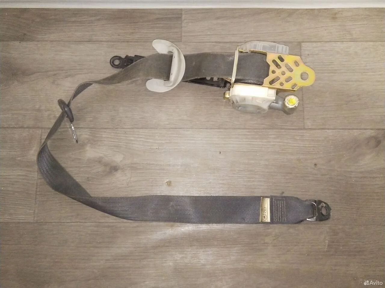 Ремень безопасности передний правый toyota