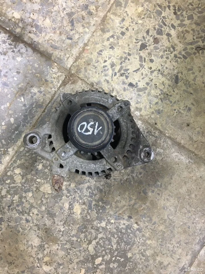 Генератор toyota auris 27060-37011