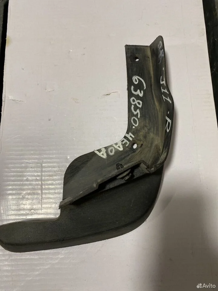 Брызговик передний правый nissan qashqai j11