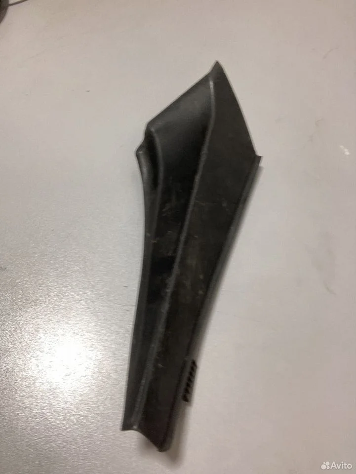 Уплотнитель toyota rav 4 2013- rh