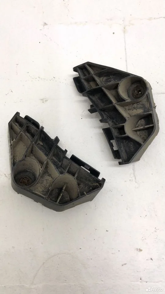 Кронштейн бампера задний toyota corolla e150