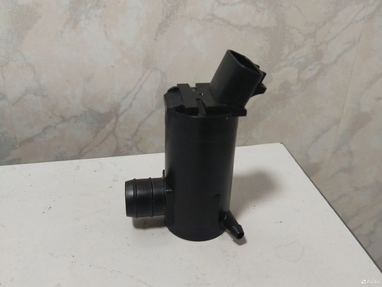 Моторчик стеклоомывателя лобового стекла toyota