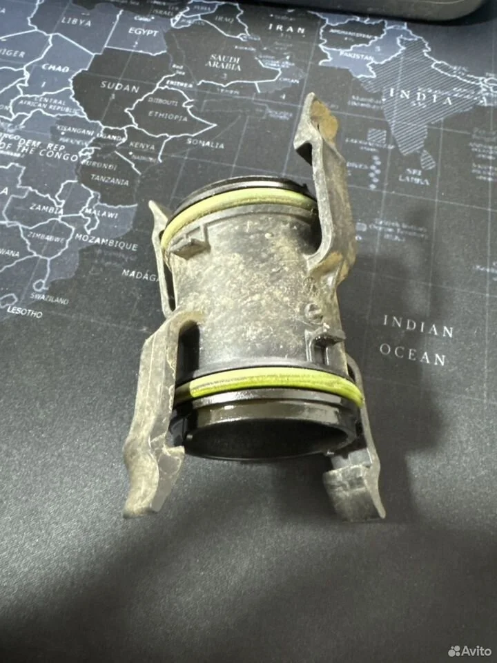 Кронштейн трубы напорной линии vag