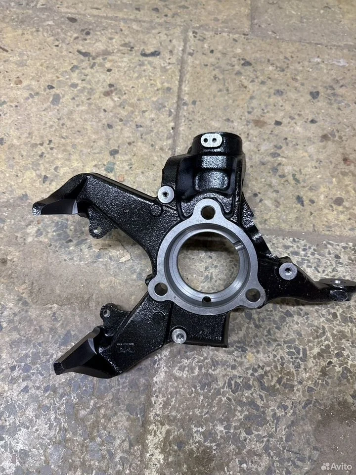 Поворотный кулак передний левый 3 болта vag