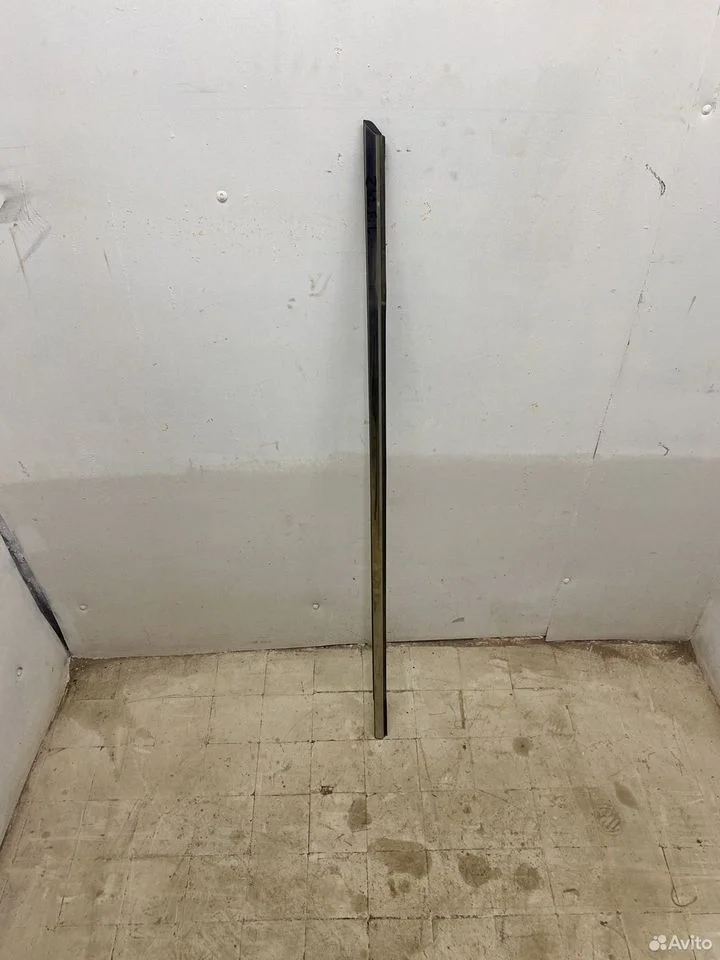 Молдинг двери передний левый infiniti qx80/qx56