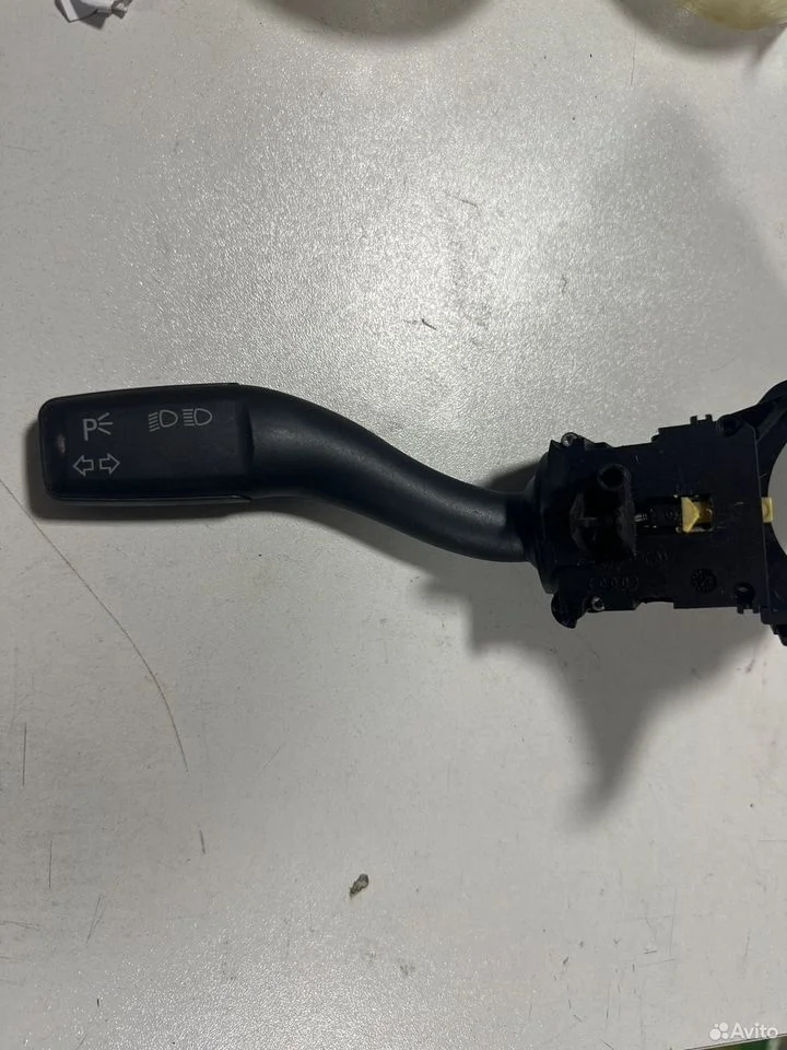 Подрулевой переключатель поворотников vag