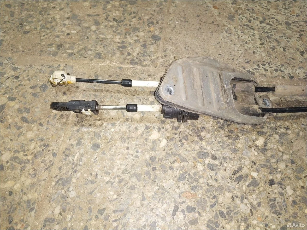 Трос переключения передач toyota