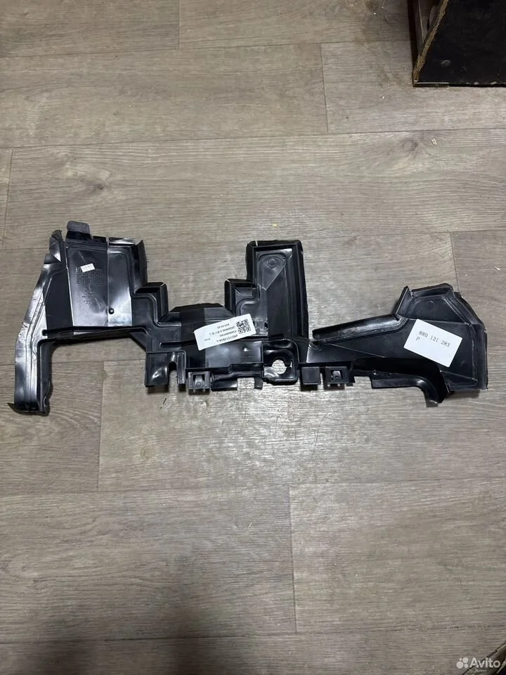 Воздухозаборник радиатора левый vag