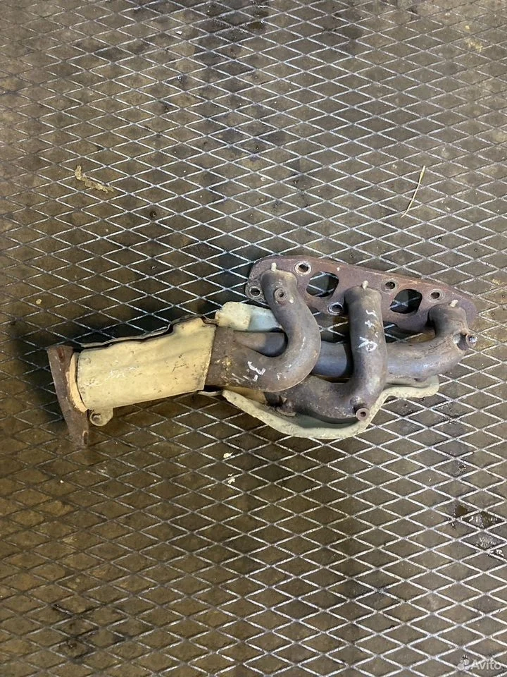 Выпускной коллектор правый infiniti vq37hr