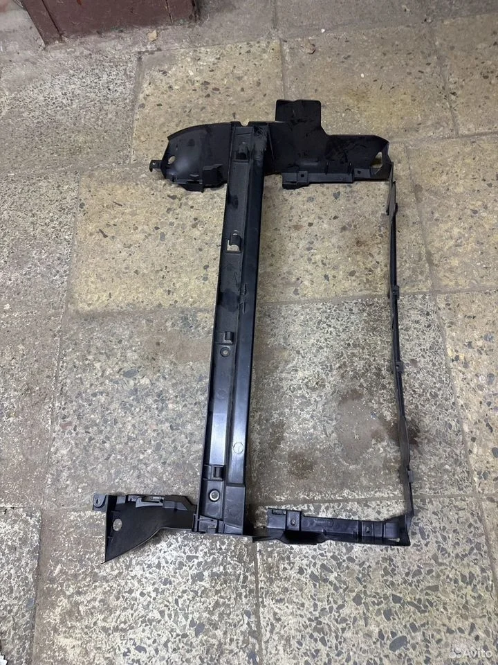 Воздухозаборник радиатора центральный vag