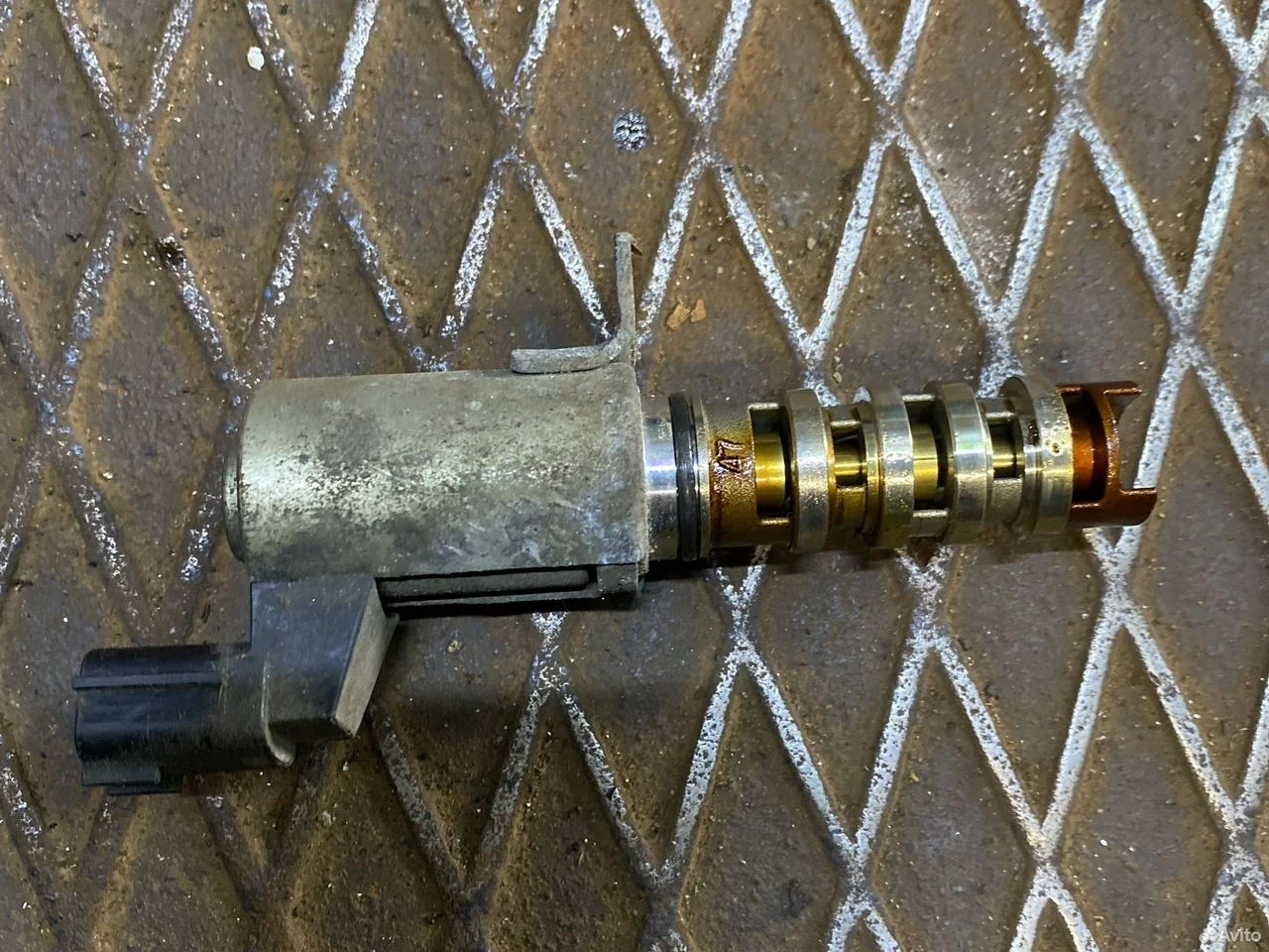 Электромагнитный клапан фазорегулятора nissan