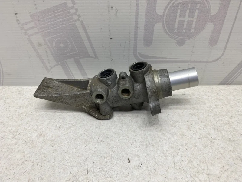 Главный тормозной цилиндр Mercedes-benz ML 2005 W164