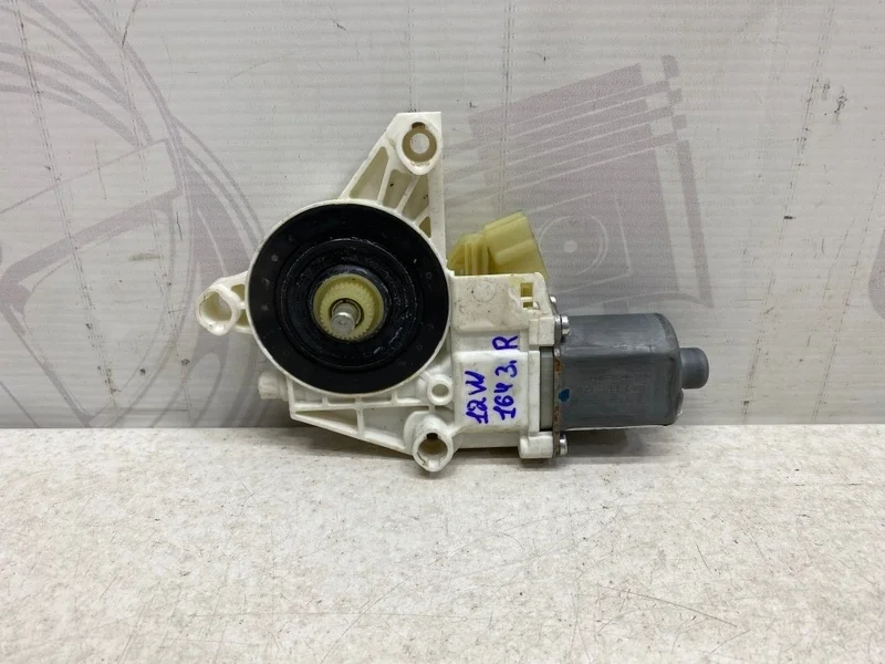 Моторчик стеклоподъемника задней правой двери Mercedes-benz ML 2005 W164