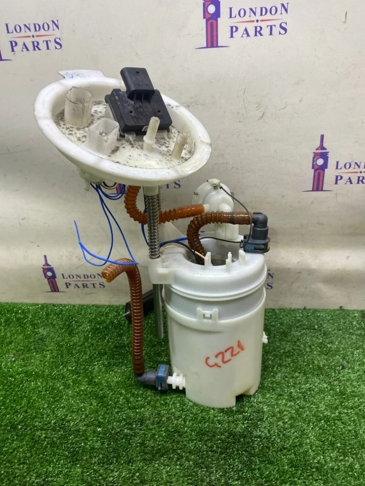 Топливный насос датчиком уровня BMW X3 35iX F25