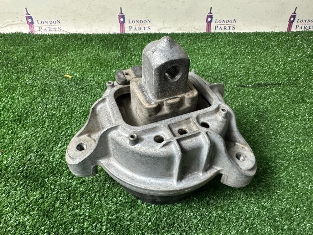 Подушка двигателя BMW 740LXi F02