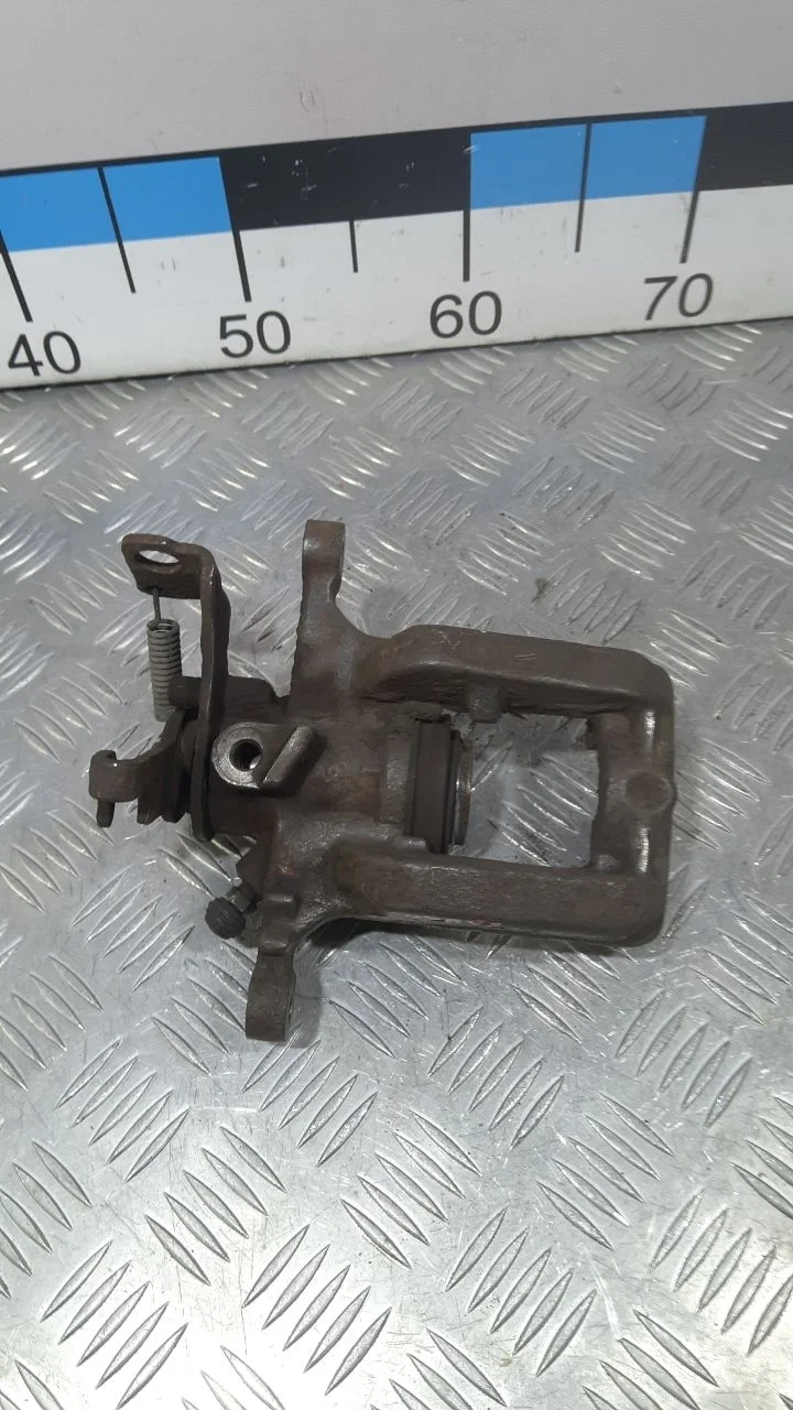 [Б/У] Суппорт тормозной задний левый Astra [Код: 00374413 ]