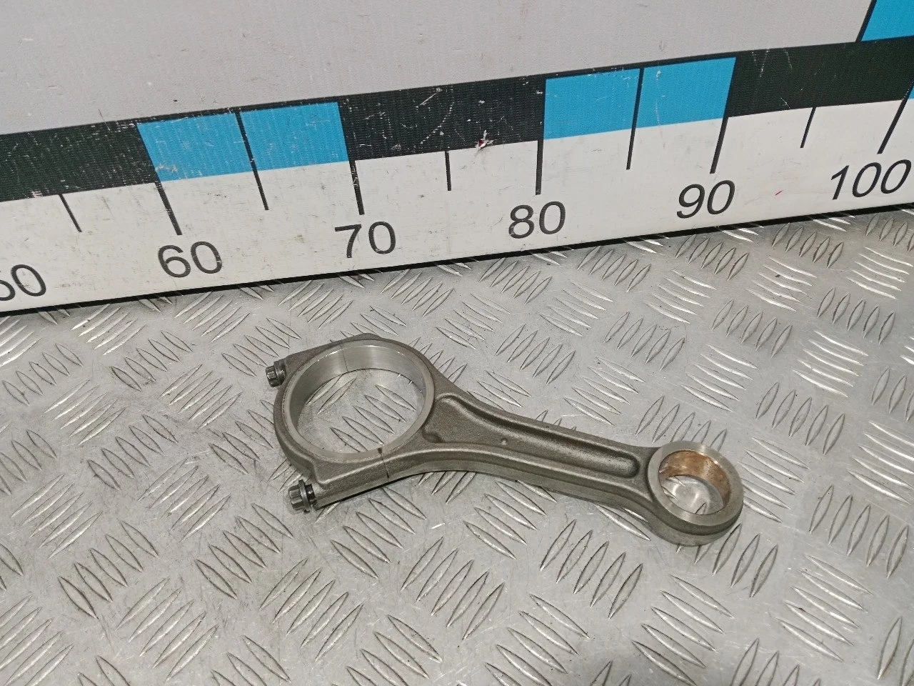 [ЧАСТЬ Б/У] Низ двигателя 3.0 TDI Land Rover 306DT - Только шатун [Код: 00542137 ]