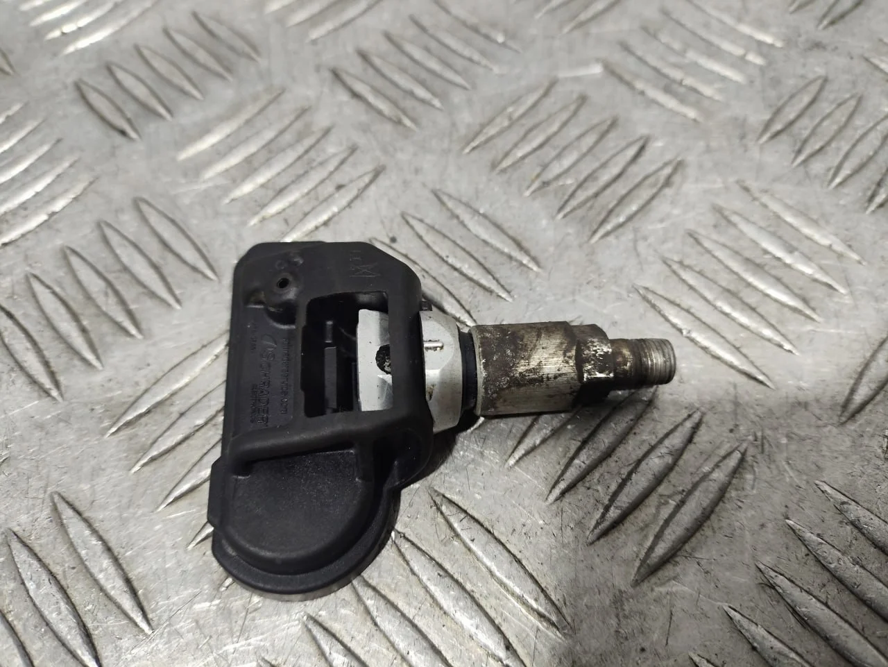 [Б/У] Датчик давления в шине TPMS Mercedes [Код: 00543846 ]