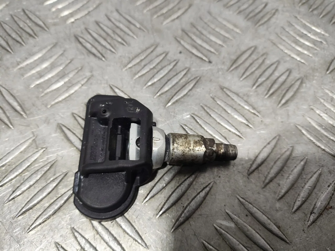 [Б/У] Датчик давления в шине TPMS Mercedes [Код: 00543849 ]