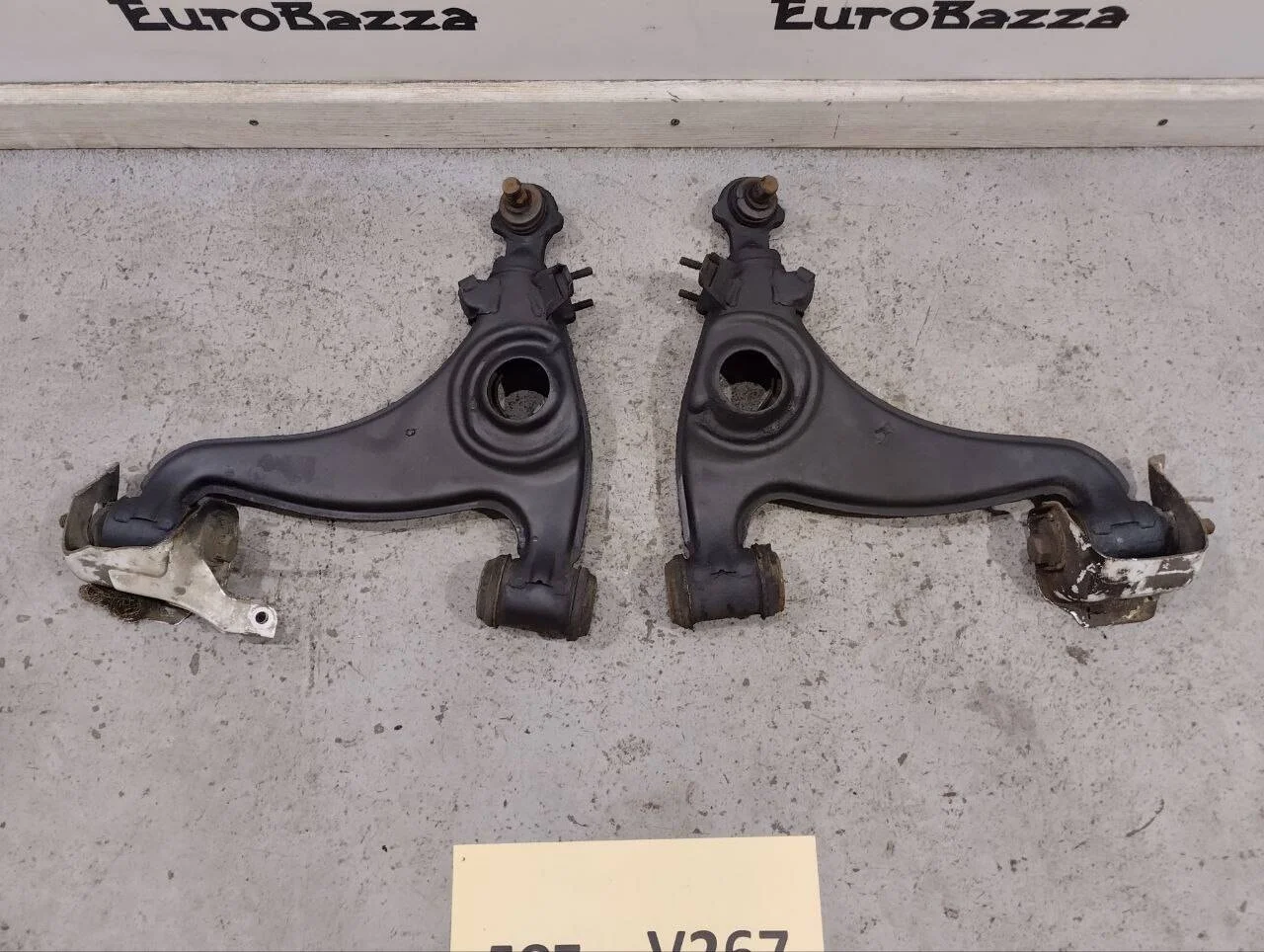 Рычаг передний нижний Mercedes W201