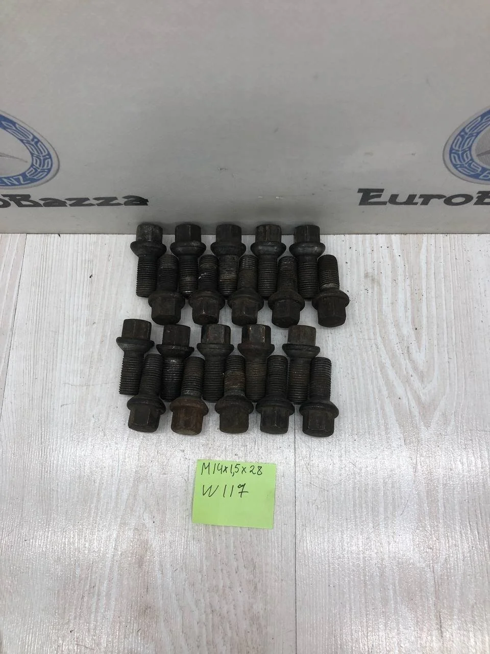 Колесные болты Mercedes W117