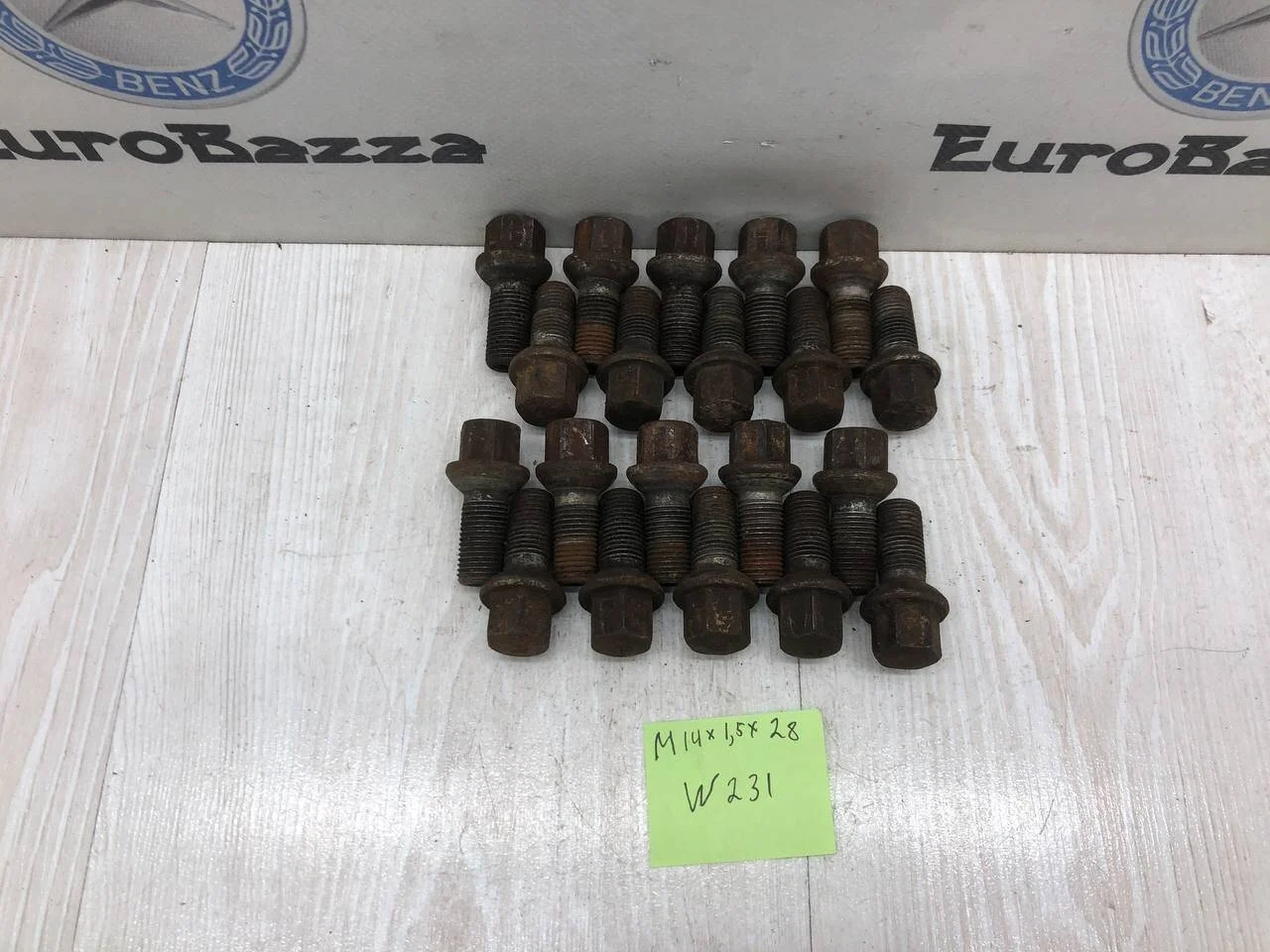 Колесный болт Mercedes R231