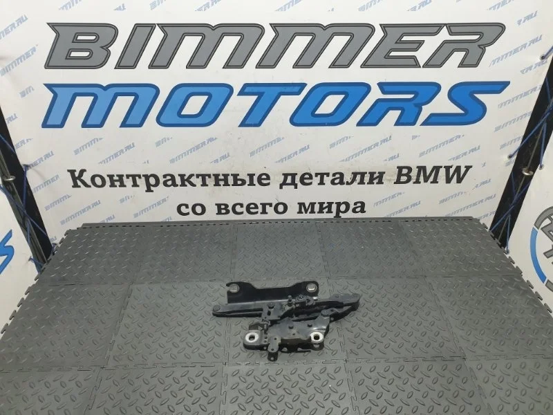 Петля капота BMW М235i F22