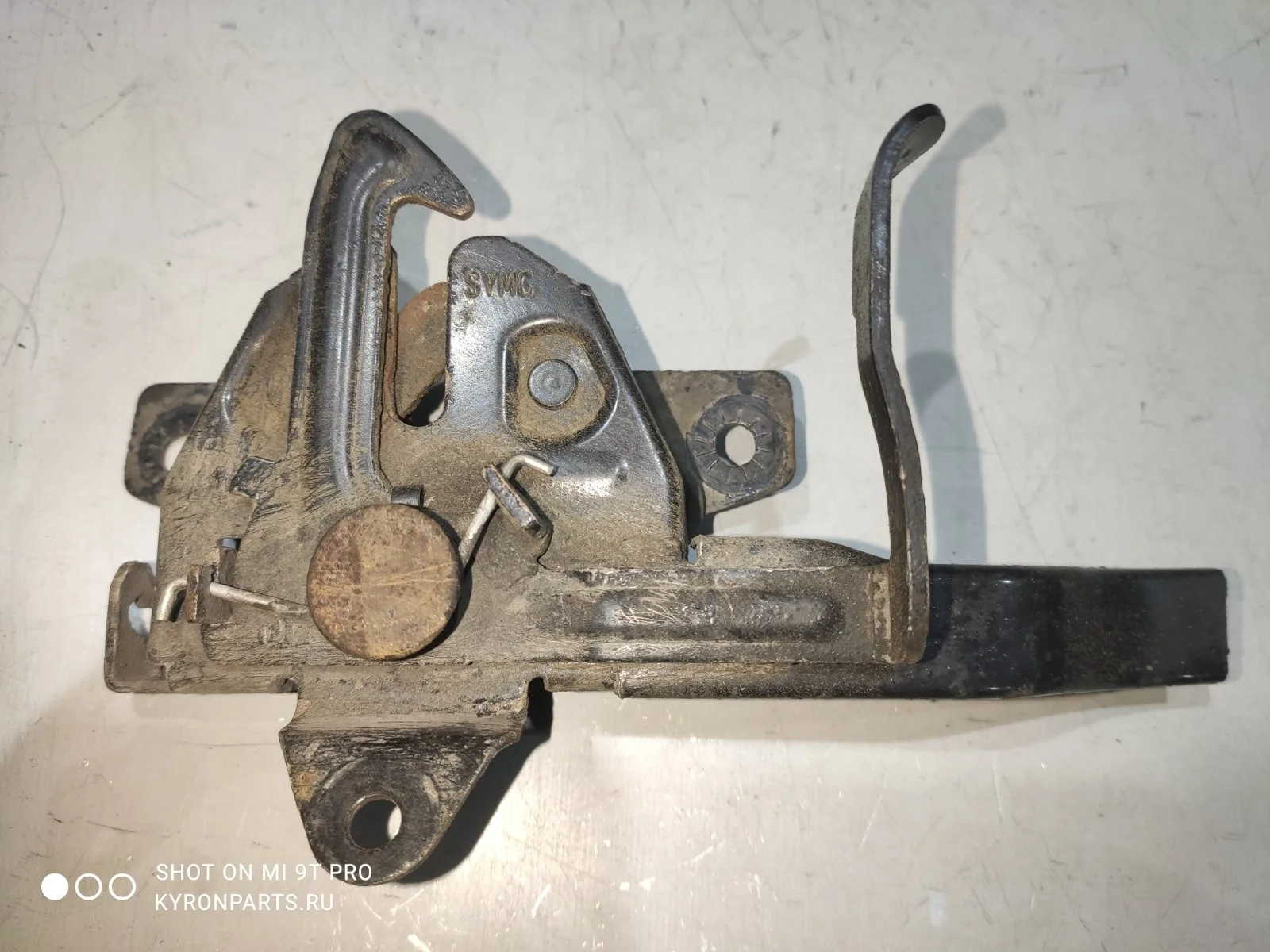 Замок капота SsangYong Kyron 2009 D130