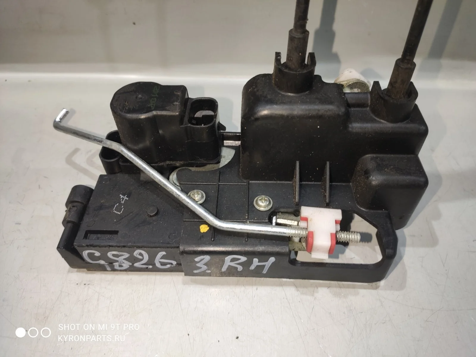 Замок двери SsangYong Actyon 2013 C200