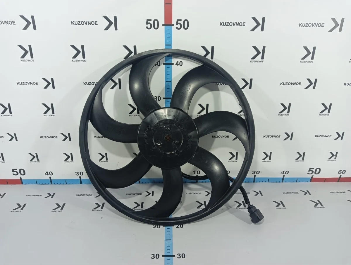 Диффузор радиатора (крыльчатка) Kia Sportage 2014 SL