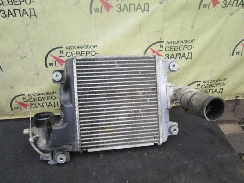 Радиатор интеркулера Toyota Hilux 179400L060 KUN25 2KDFTV