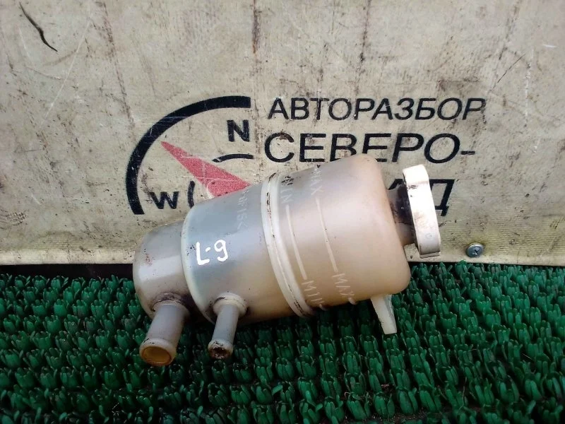 Бачок гур Mitsubishi Lancer MR403657 CS5A 4G18