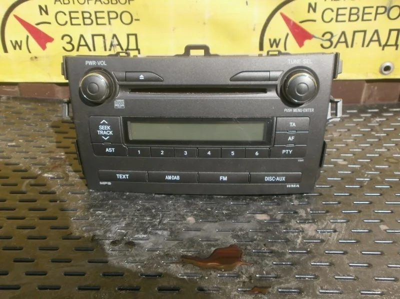 Магнитофон Toyota Corolla 8612012D50 ZRE151 1ZR