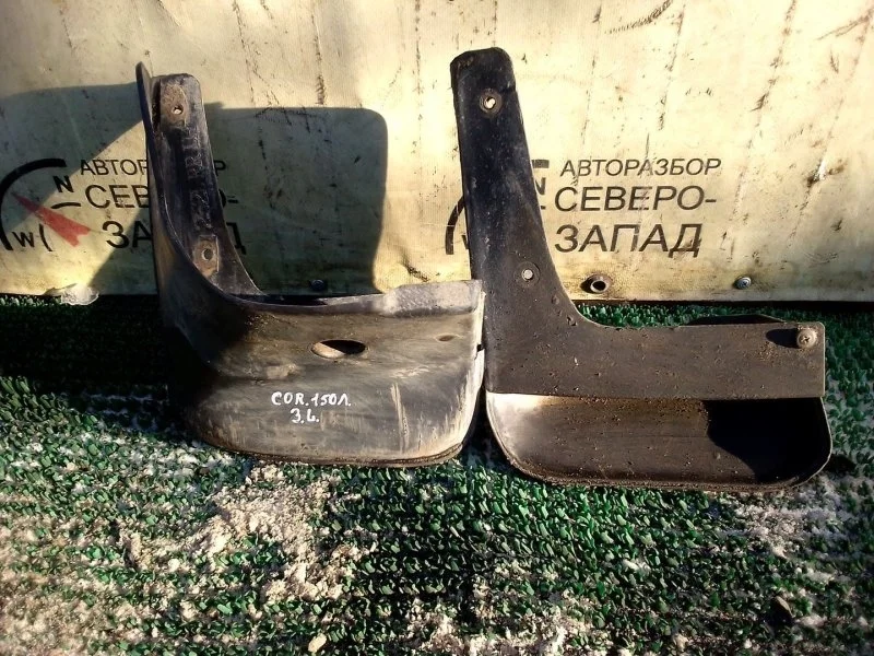 Брызговик Toyota Corolla 7662612530 ZRE151, задний левый