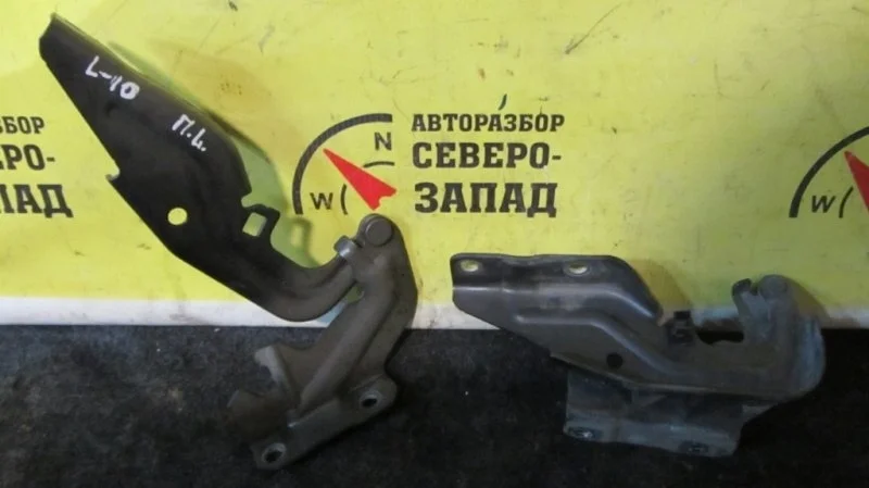 Петля капота Mitsubishi Lancer 5905A090 CY3A 4A91, правая