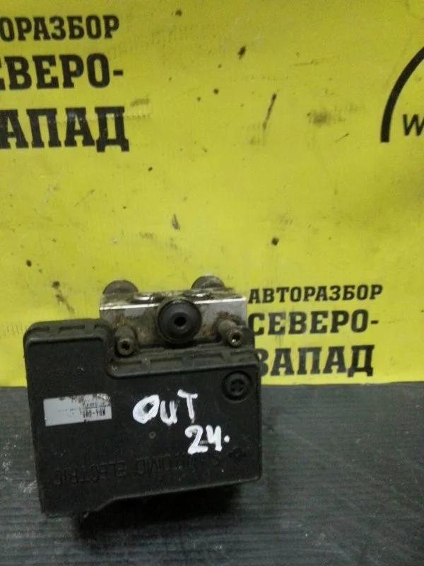 Блок ABS Mitsubishi Outlander 4670A006 CU4W 4G64