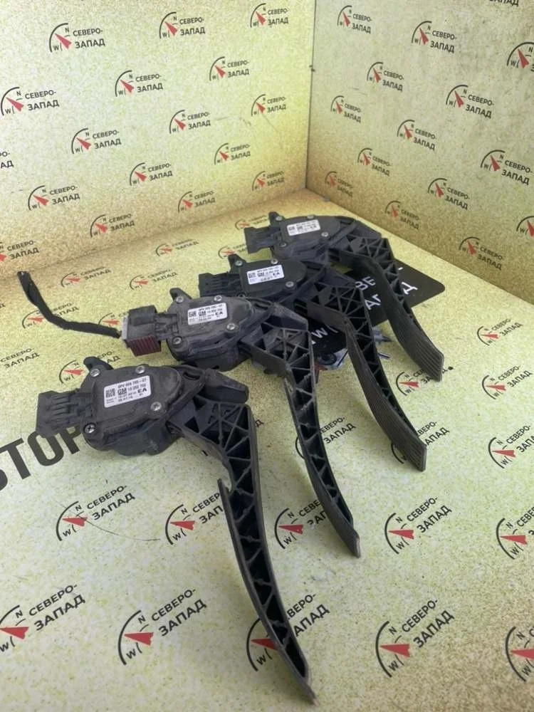 Педаль газа Opel Astra 13252702 J